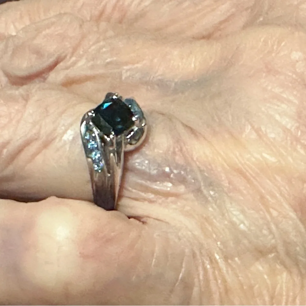 🍉Pretty ring. - Picture 5 of 11